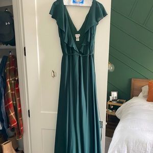 beautiful emerald green bridesmaids dress 🦚👗